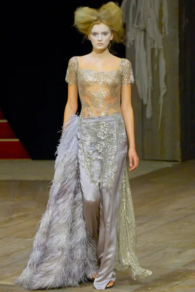 Look 27